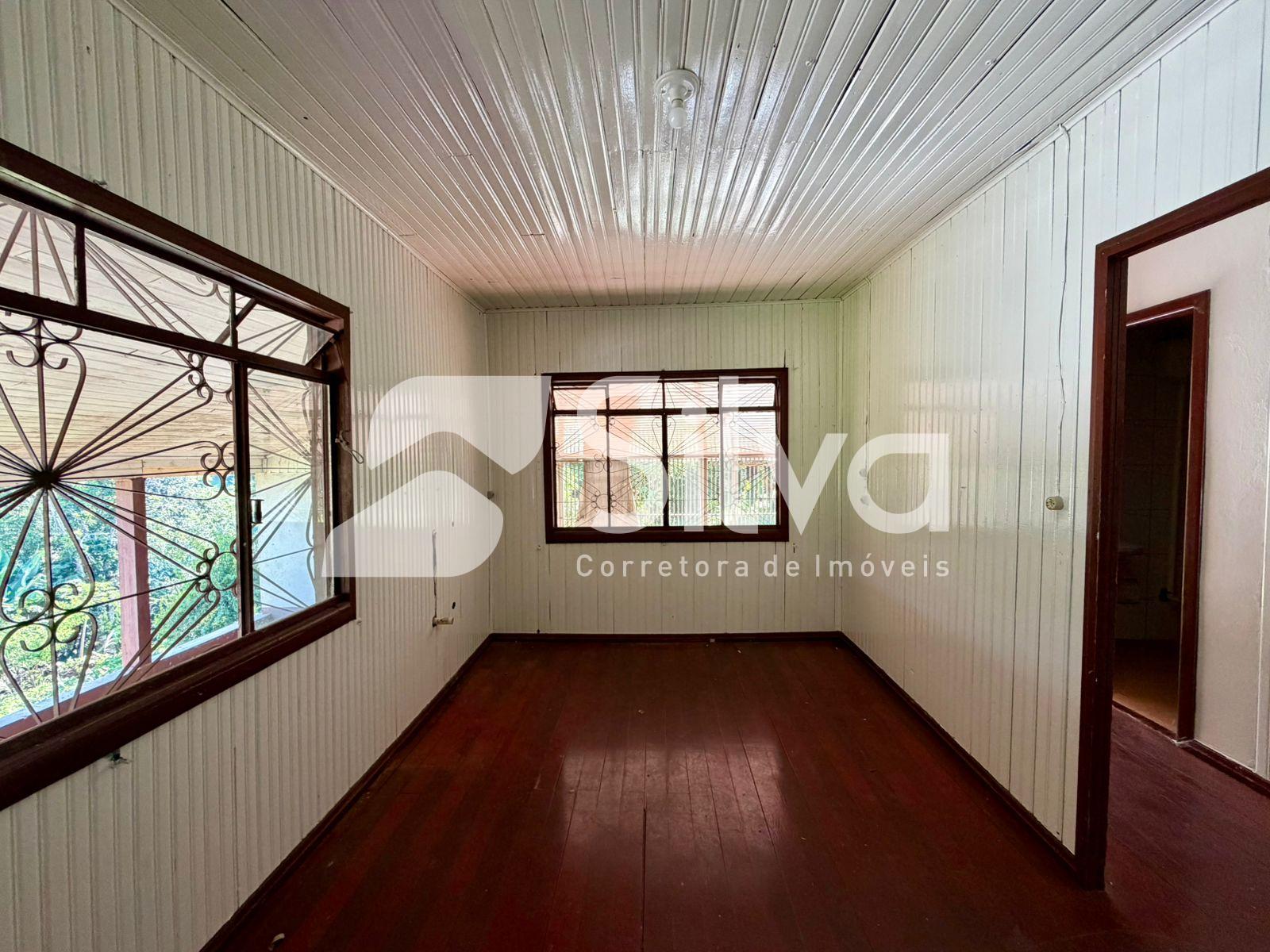 Casa a venda, localizada no Centro Norte, Dois Vizinhos-PR.