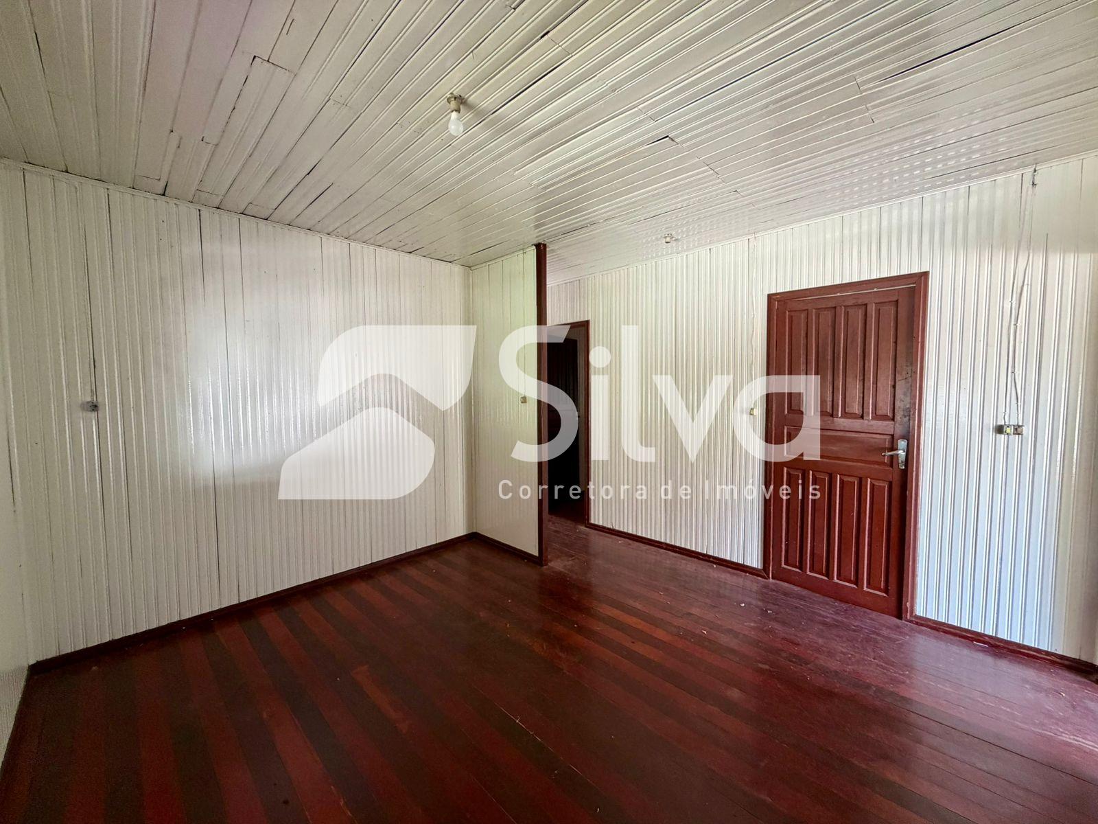 Casa a venda, localizada no Centro Norte, Dois Vizinhos-PR.