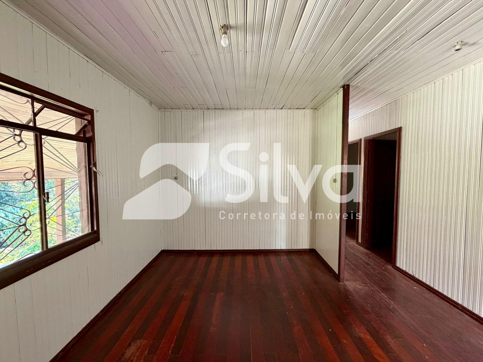 Casa a venda, localizada no Centro Norte, Dois Vizinhos-PR.