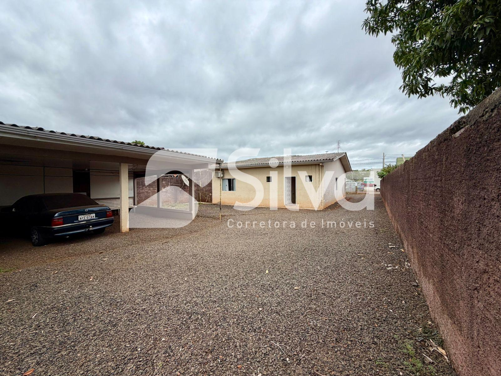 Casa � venda localizada no Bairro Sagrada Fam�lia, Dois Vizinhos-PR.