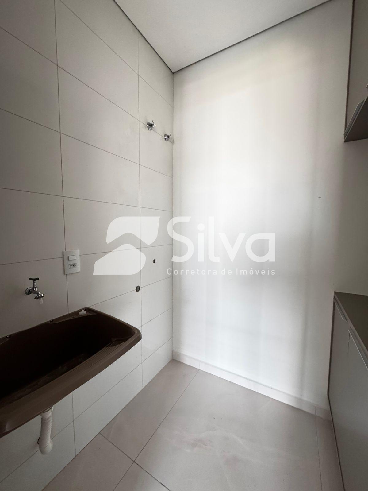 Apartamento para loca��o com 01 su�te e 02 dormit�rios - no Centro Norte.