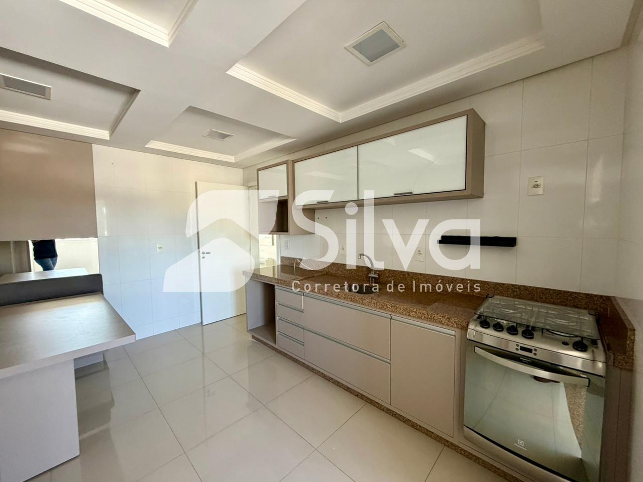 Apartamento para loca��o com 01 su�te e 02 dormit�rios - Centro Norte.