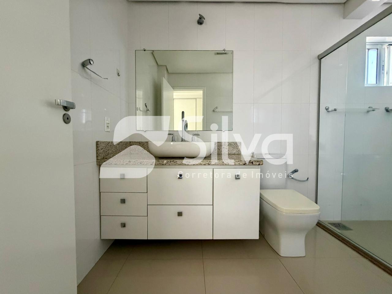 Apartamento para loca��o com 01 su�te e 02 dormit�rios - Centro Norte.