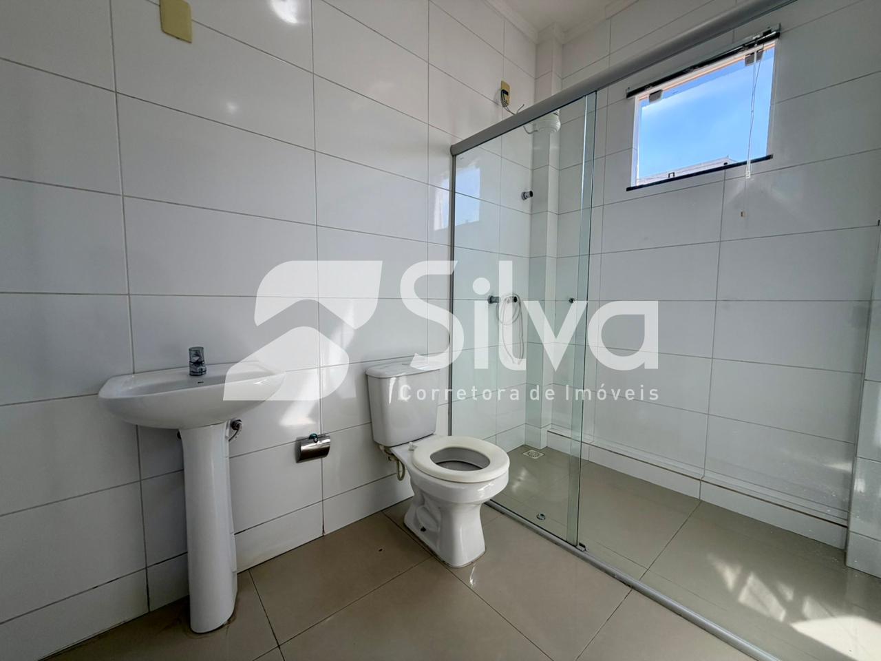 Apartamento para loca��o com 02 su�tes e 01 dormit�rio - Centro Norte.