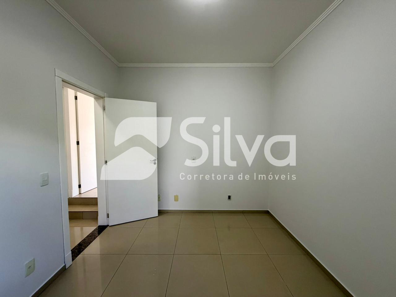 Apartamento para loca��o com 02 su�tes e 01 dormit�rio - Centro Norte.