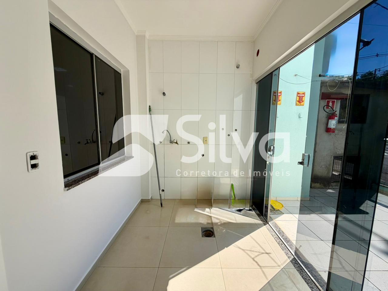 Apartamento para loca��o com 02 su�tes e 01 dormit�rio - Centro Norte.