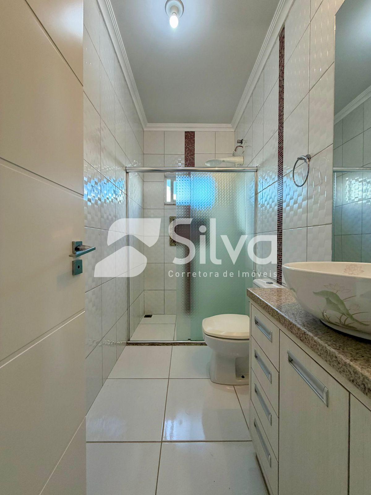 Sobrado a venda, localizado no Bairro S�o Francisco Xavier, Dois Vizinhos-PR.