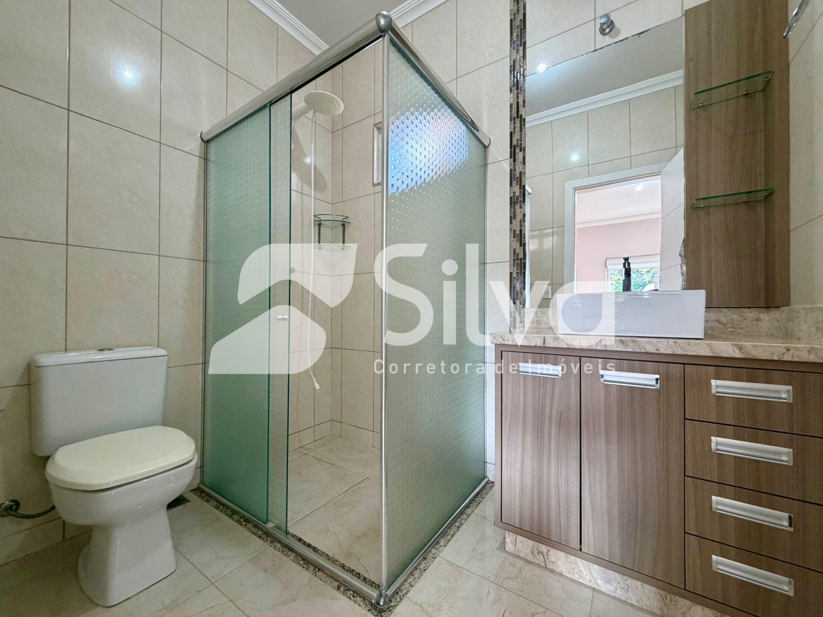 Sobrado a venda, localizado no Bairro S�o Francisco Xavier, Dois Vizinhos-PR.