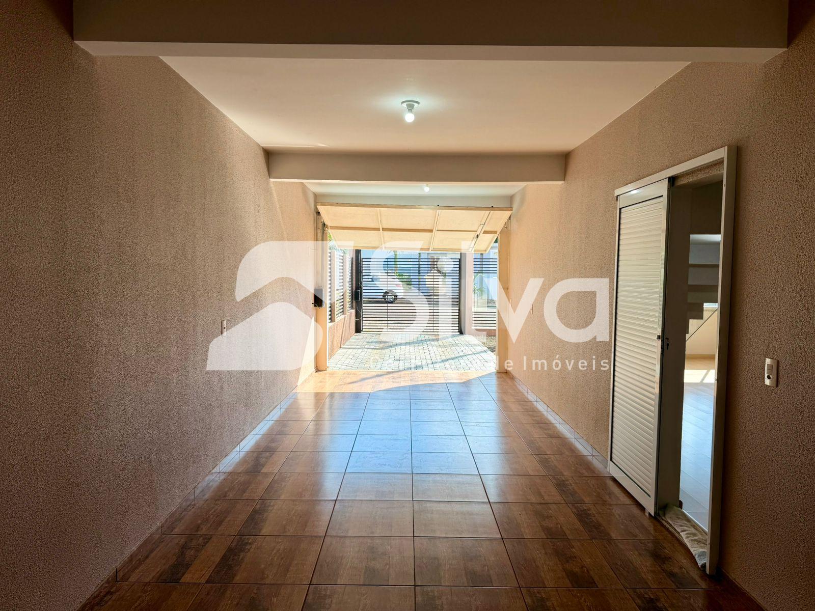 Sobrado a venda, localizado no Bairro S�o Francisco Xavier, Dois Vizinhos-PR.