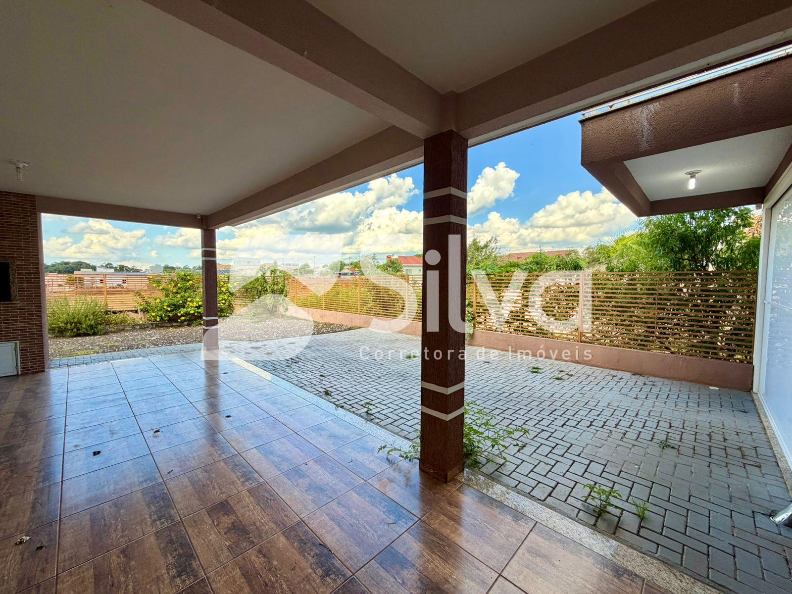 Sobrado a venda, localizado no Bairro S�o Francisco Xavier, Dois Vizinhos-PR.