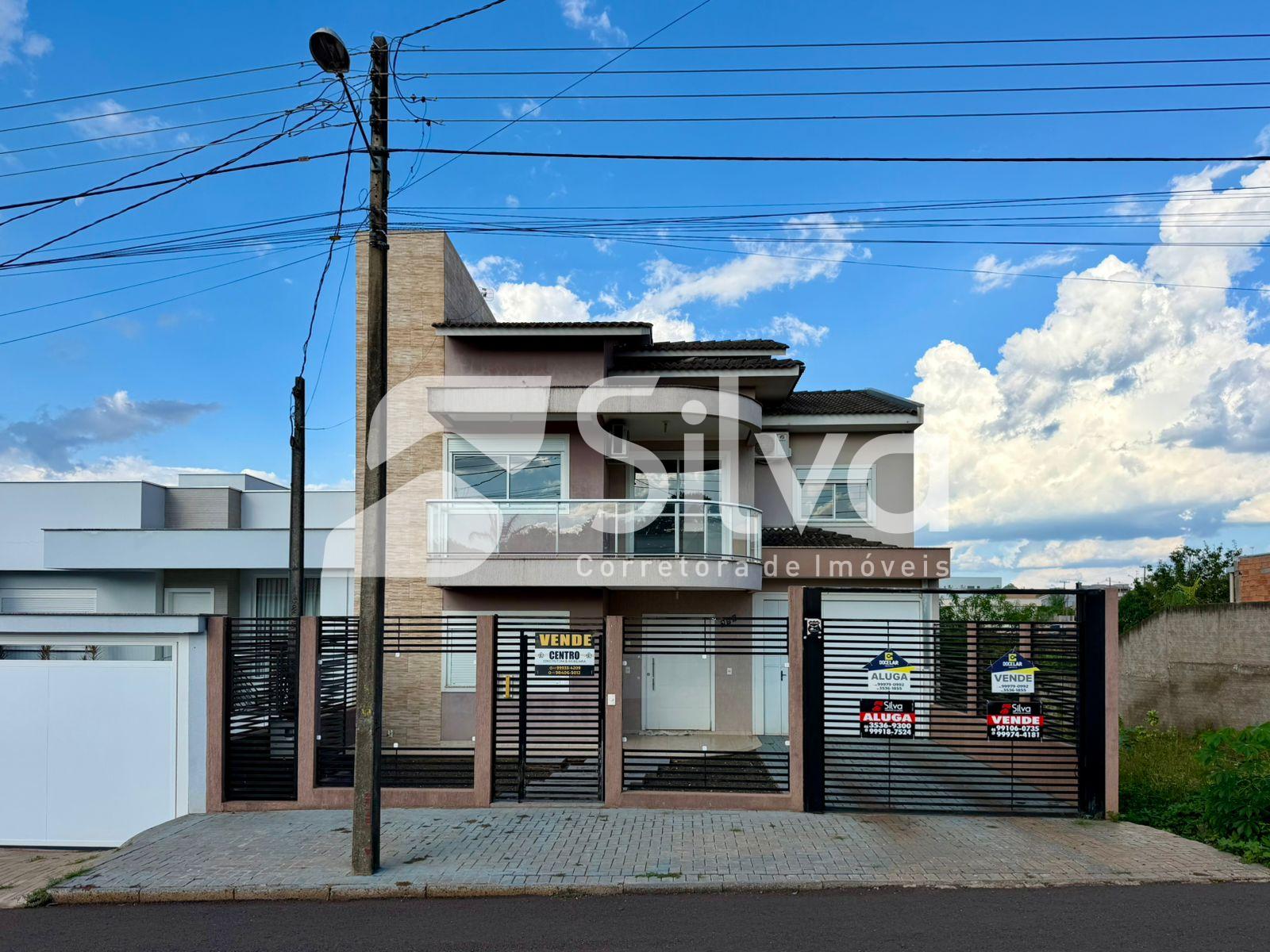 Sobrado para loca??o com 04 dormit?rios e 01 su?te - Bairro S?...