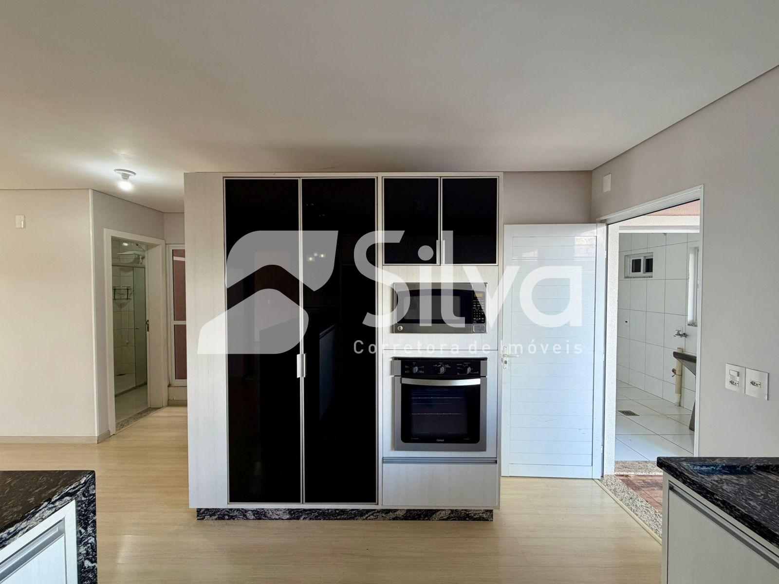 Sobrado para loca��o com 04 dormit�rios e 01 su�te - Bairro S�o Francisco Xavier.