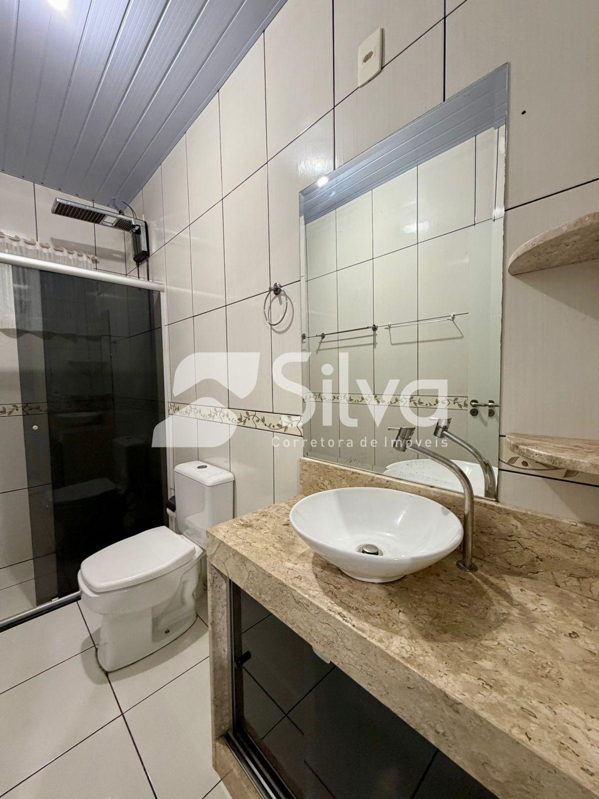 Casa a venda localizada no Loteamento Caet�, Dois Vizinhos-PR.