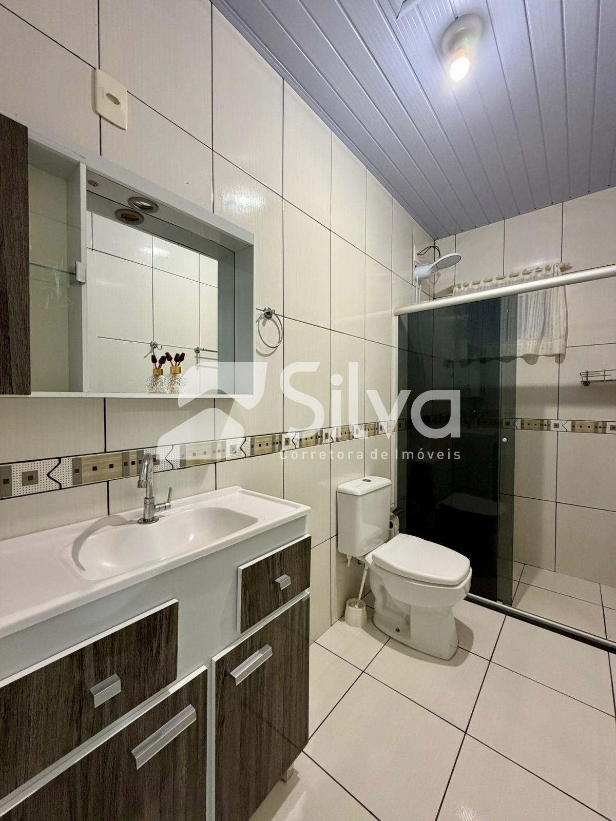 Casa a venda localizada no Loteamento Caet�, Dois Vizinhos-PR.