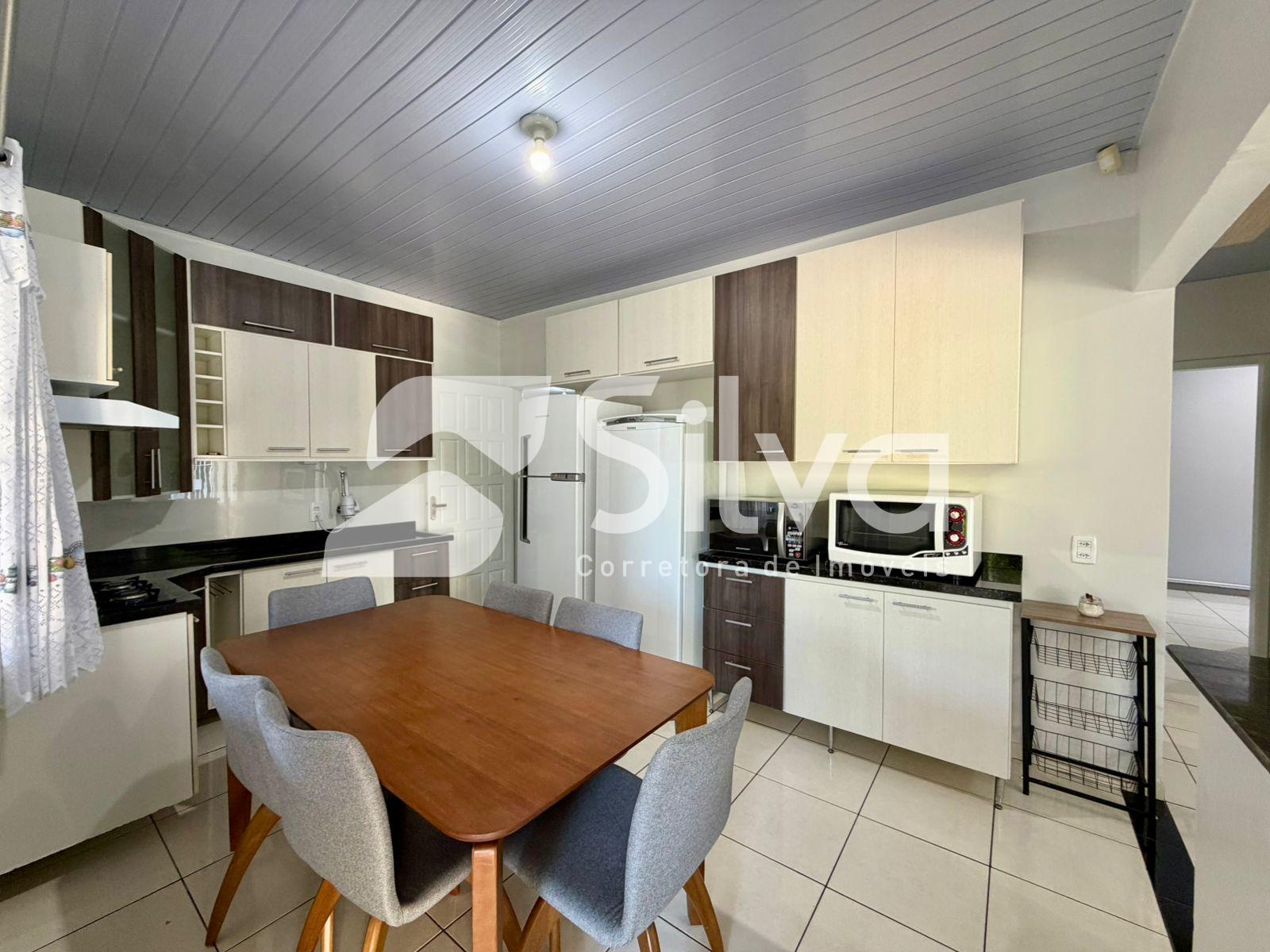 Casa a venda localizada no Loteamento Caet�, Dois Vizinhos-PR.