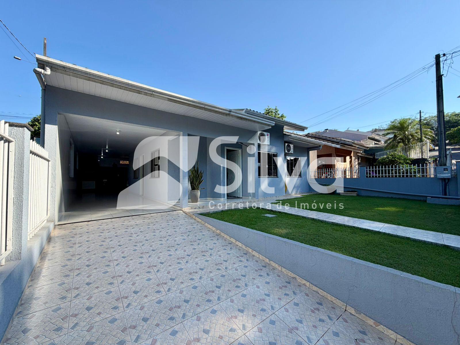 Casa a venda localizada no Loteamento Caet�, Dois Vizinhos-PR.