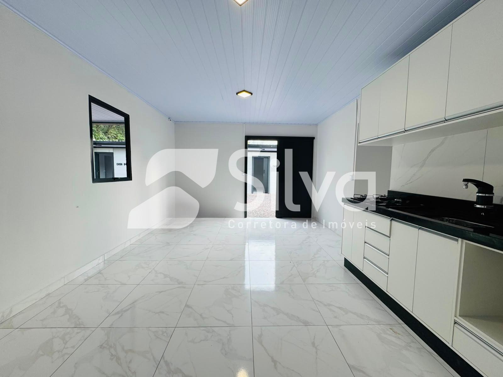 Casa em condomínio para locação, com 02 dormitórios - Centro Norte.