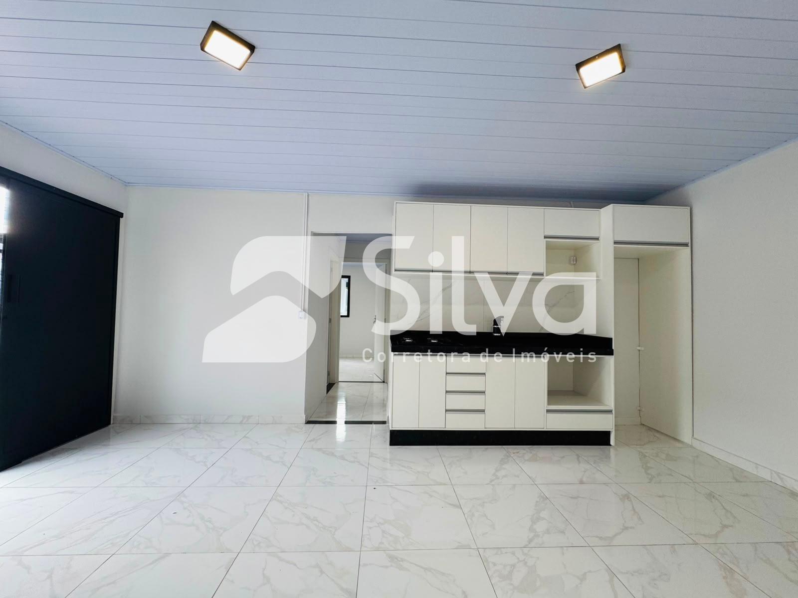 Casa em condomínio para locação, com 02 dormitórios - Centro Norte.