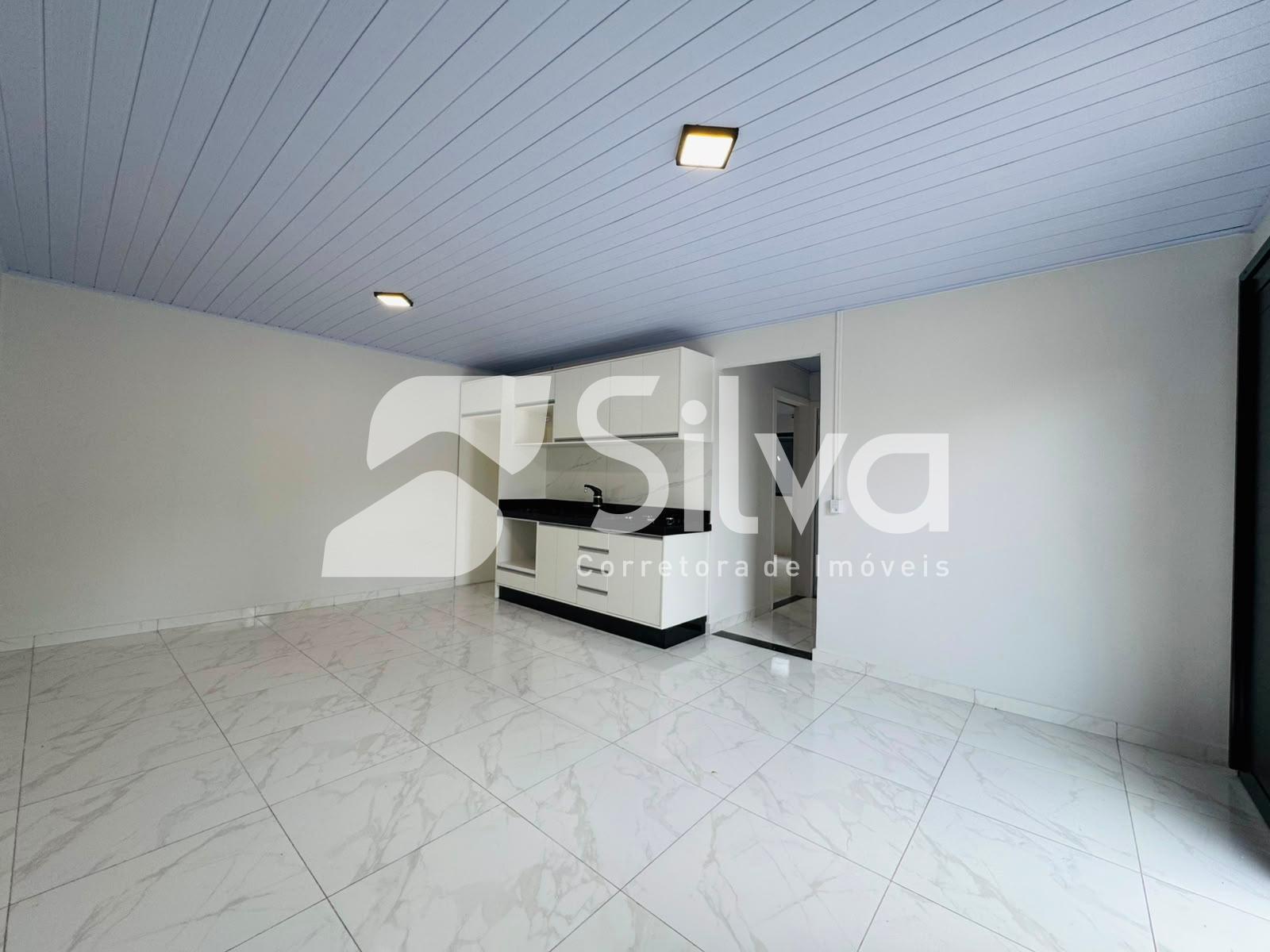 Casa em condomínio para locação, com 02 dormitórios - Centro Norte.
