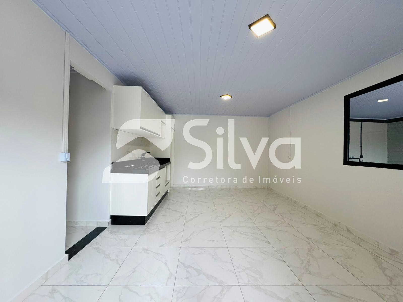 Casa em condomínio para locação, com 02 dormitórios - Centro Norte.