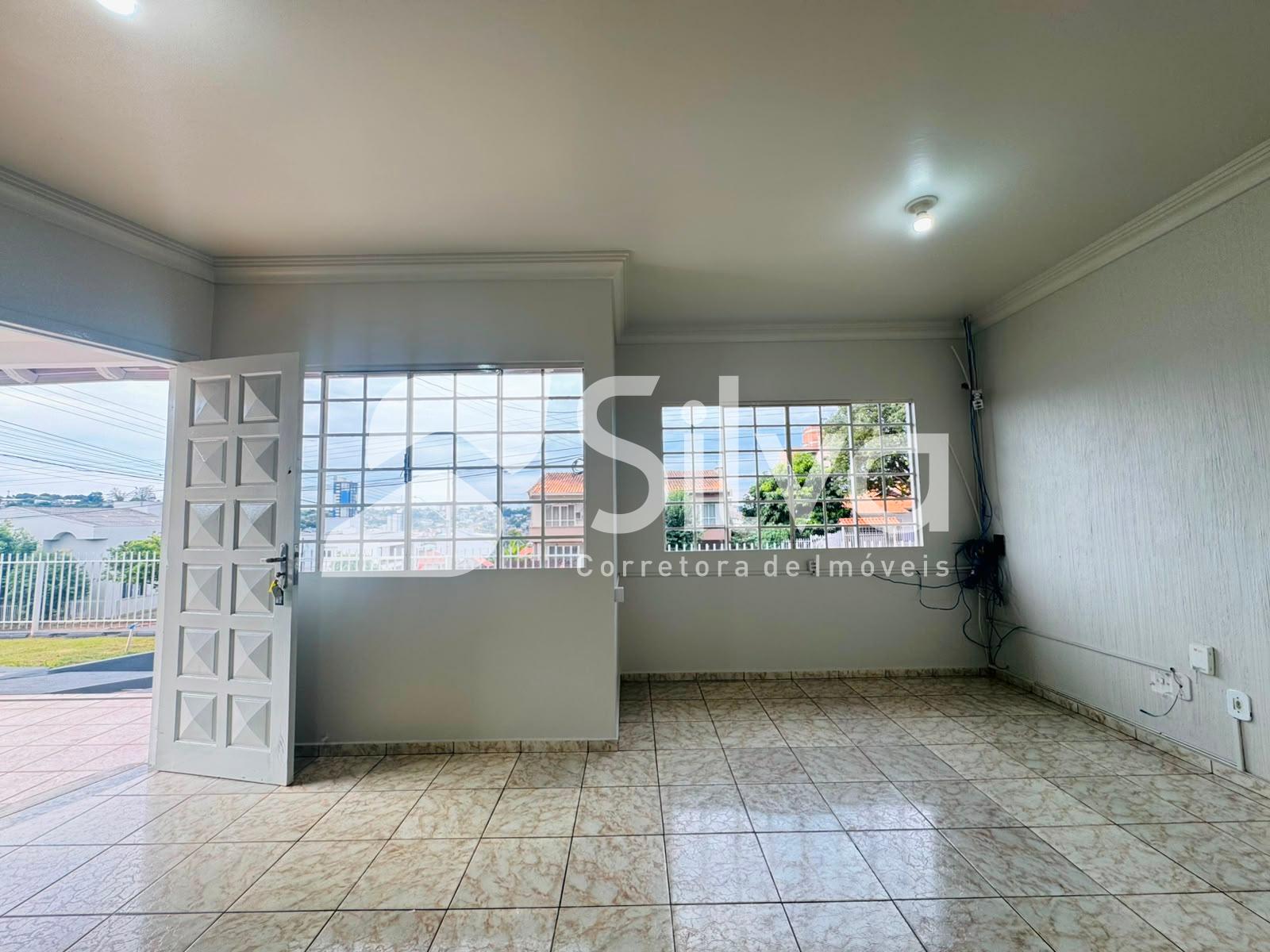 Casa para locao com 01 sute e 02 dormitrios - So Francisco de Assis.