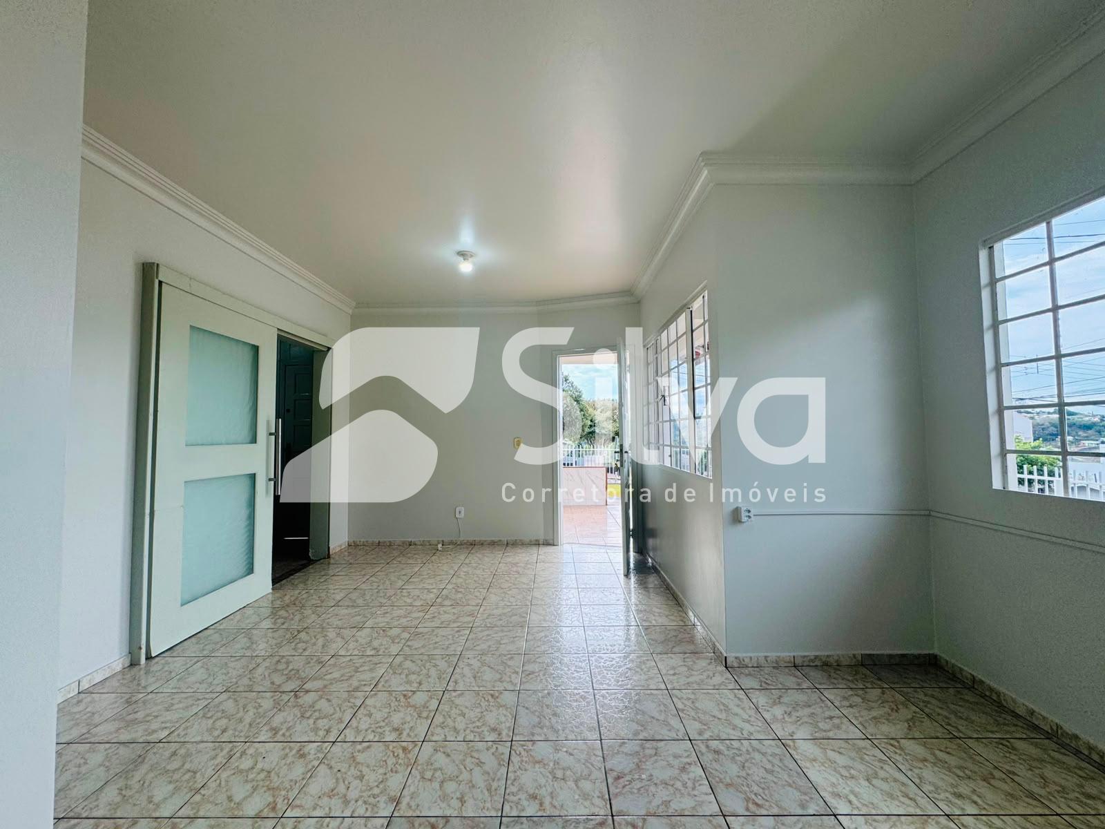 Casa para locao com 01 sute e 02 dormitrios - So Francisco de Assis.