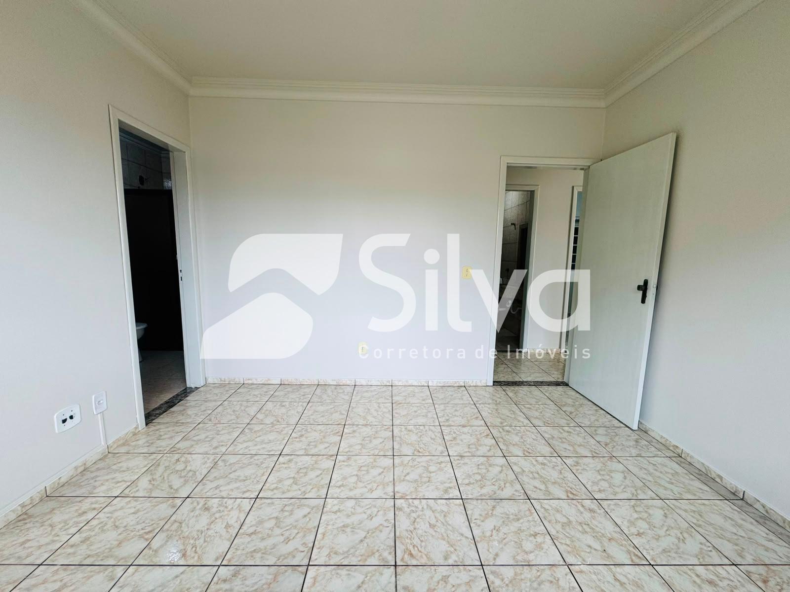 Casa para locao com 01 sute e 02 dormitrios - So Francisco de Assis.