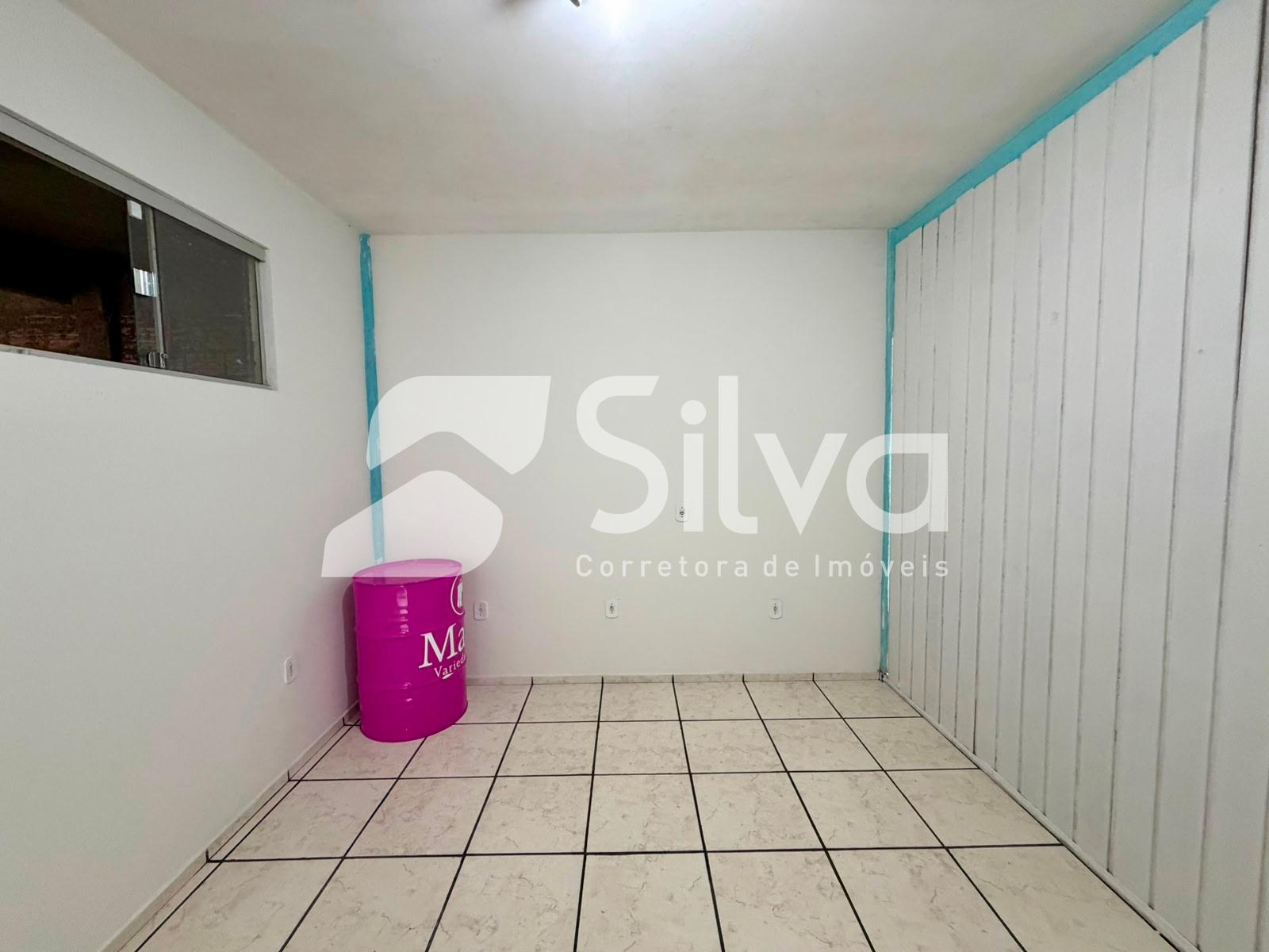 Quitinete trrea para locao - Bairro Nossa Senhora de Lurdes.