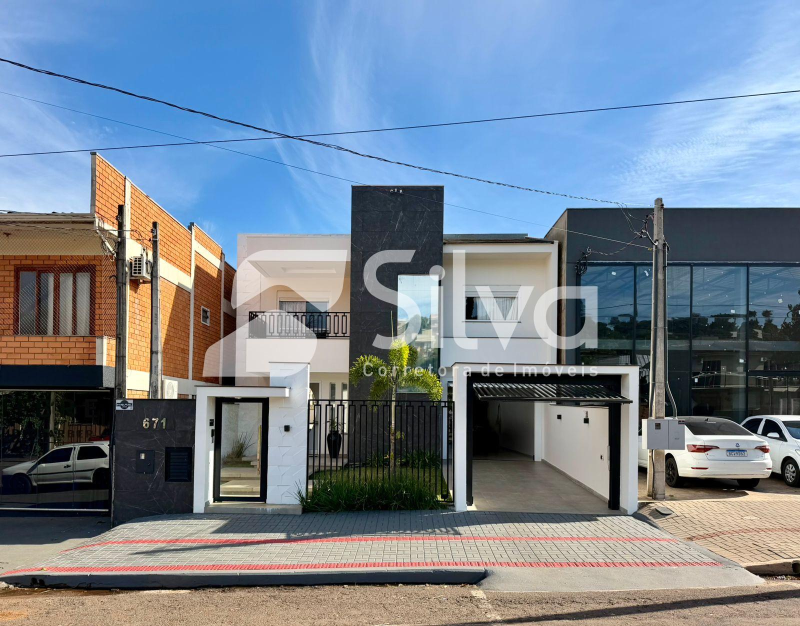 Sobrado à venda localizado no Centro Norte, Dois Vizinhos-PR.