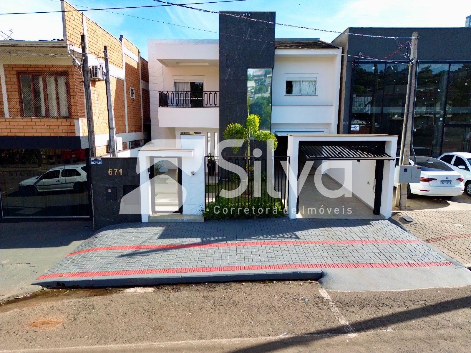 Sobrado à venda localizado no Centro Norte, Dois Vizinhos-PR.