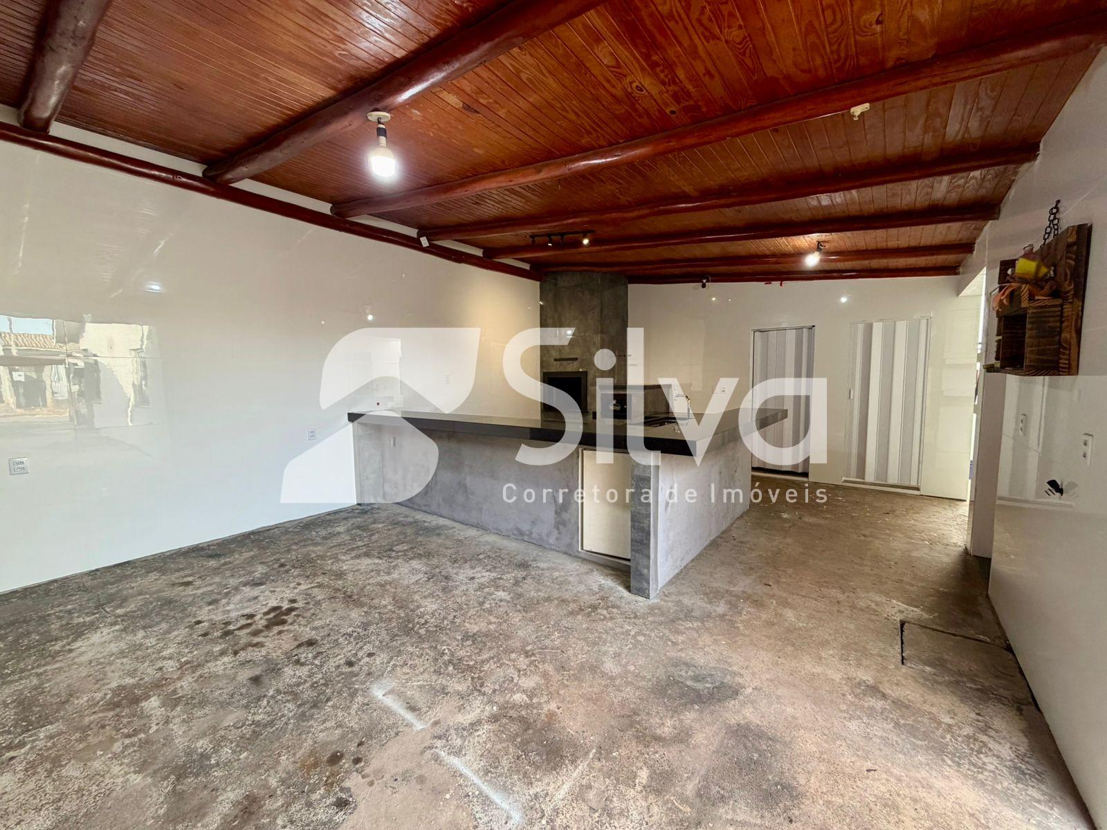 Casa para locação com 02 dormitórios - Bairro Santa Luzia ll