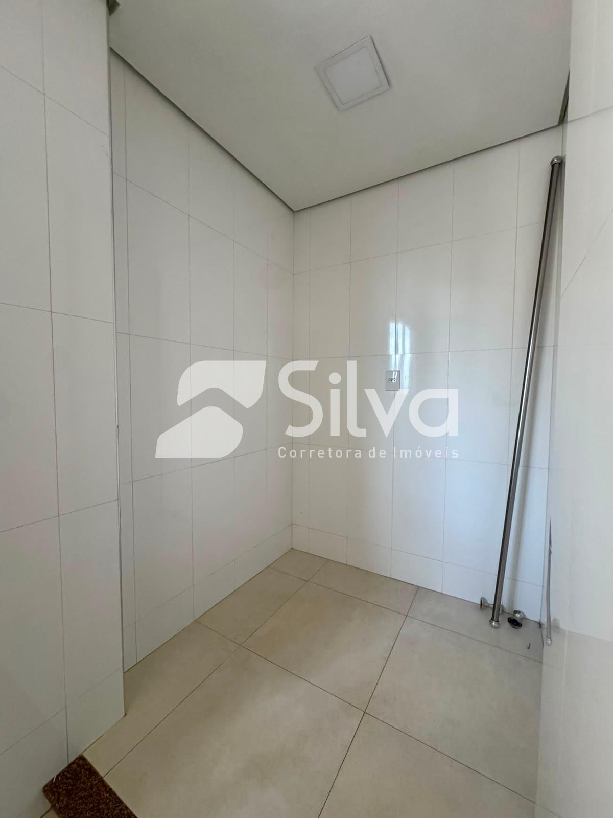 Apartamento para locao com 01 sute e 02 dormitrios - Centro Sul.