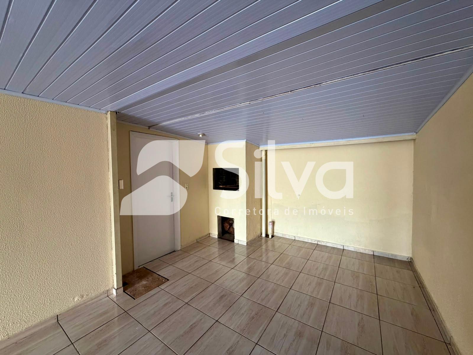 Casa para locação com 03 dormitórios - Bairro Margarida Galvan.