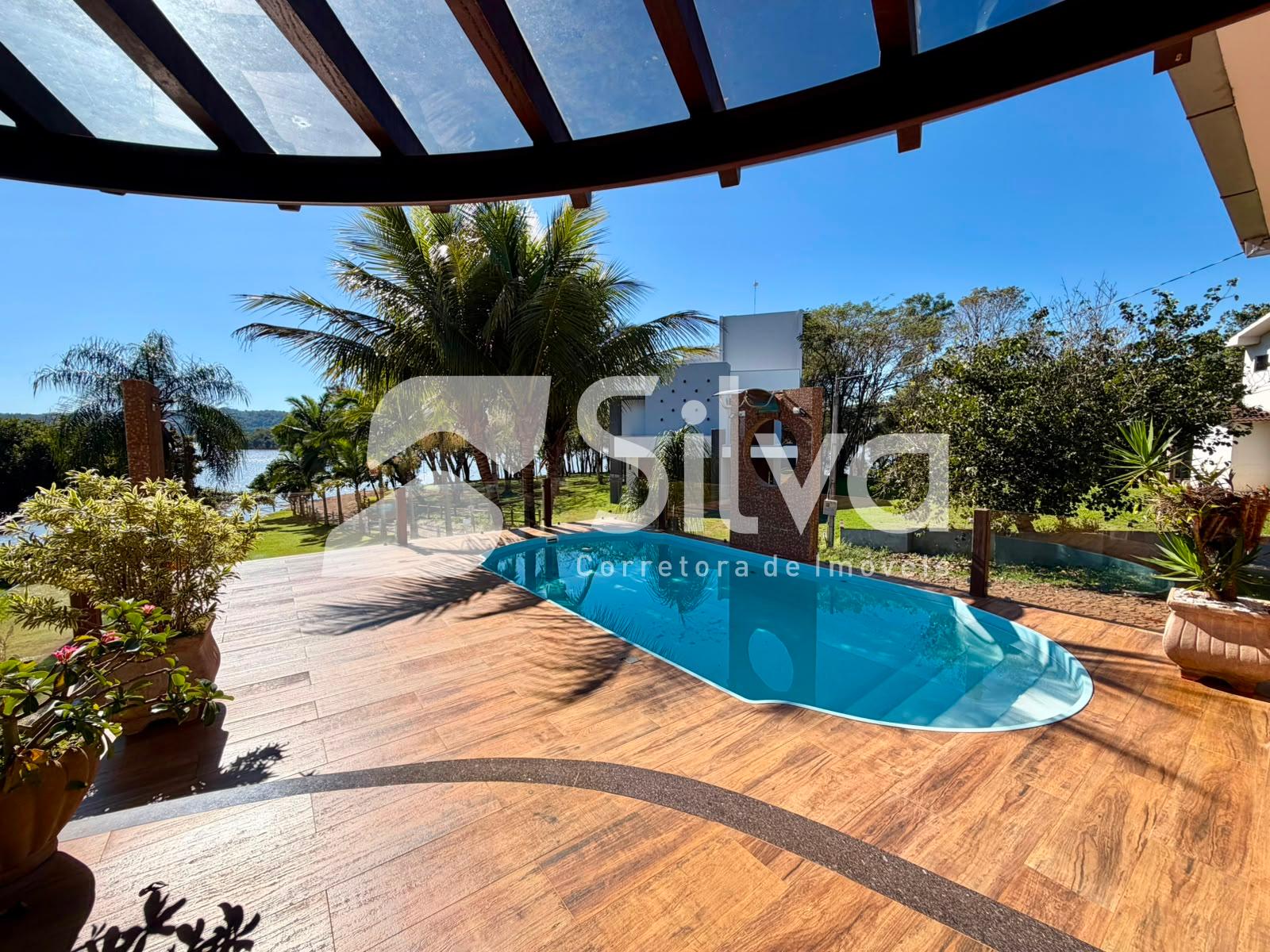 Casa a venda localizada no Alagado de Cruzeiro do Iguau-PR.