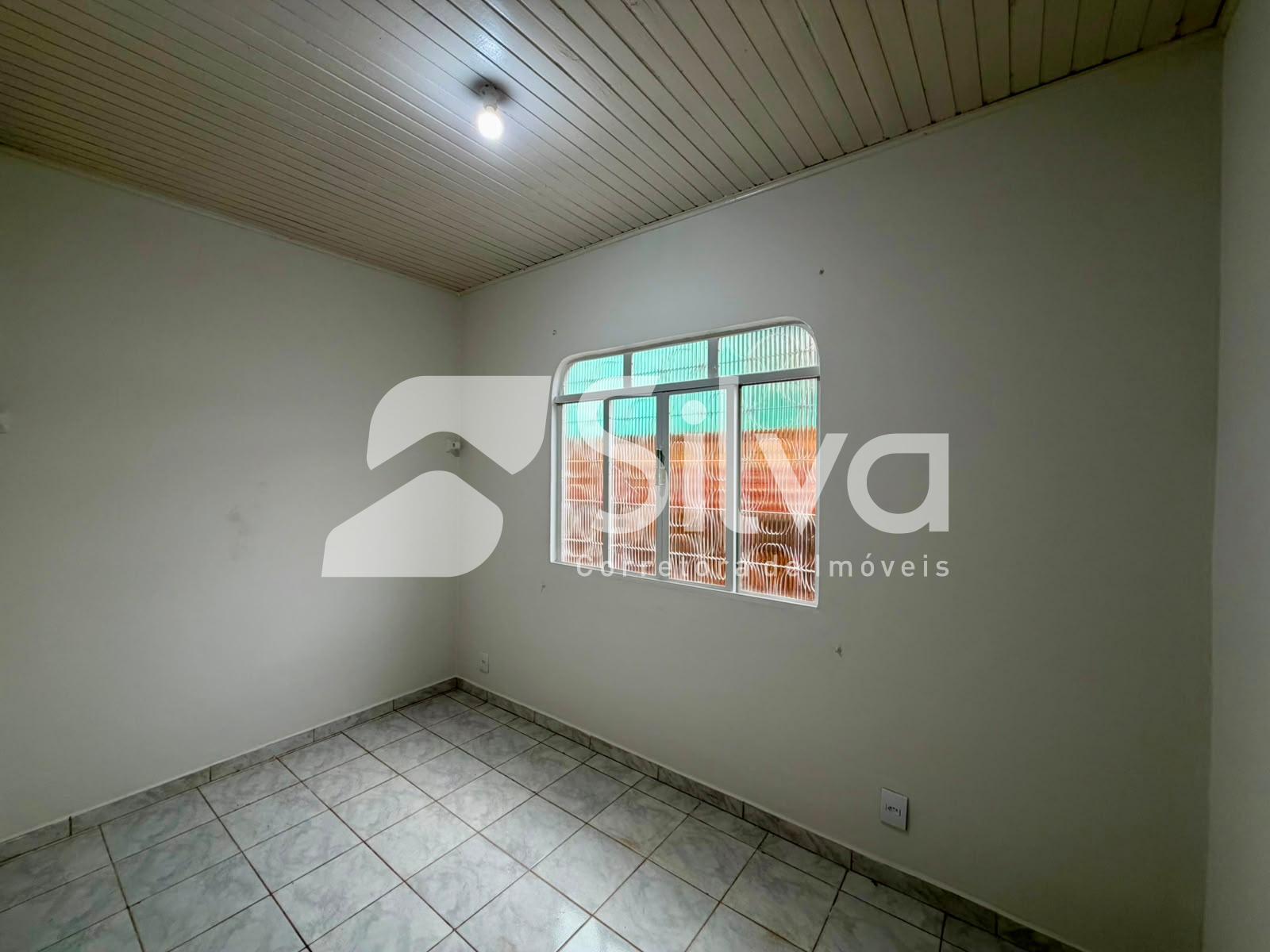 Casa para locação com 04 dormitórios - Centro Sul.