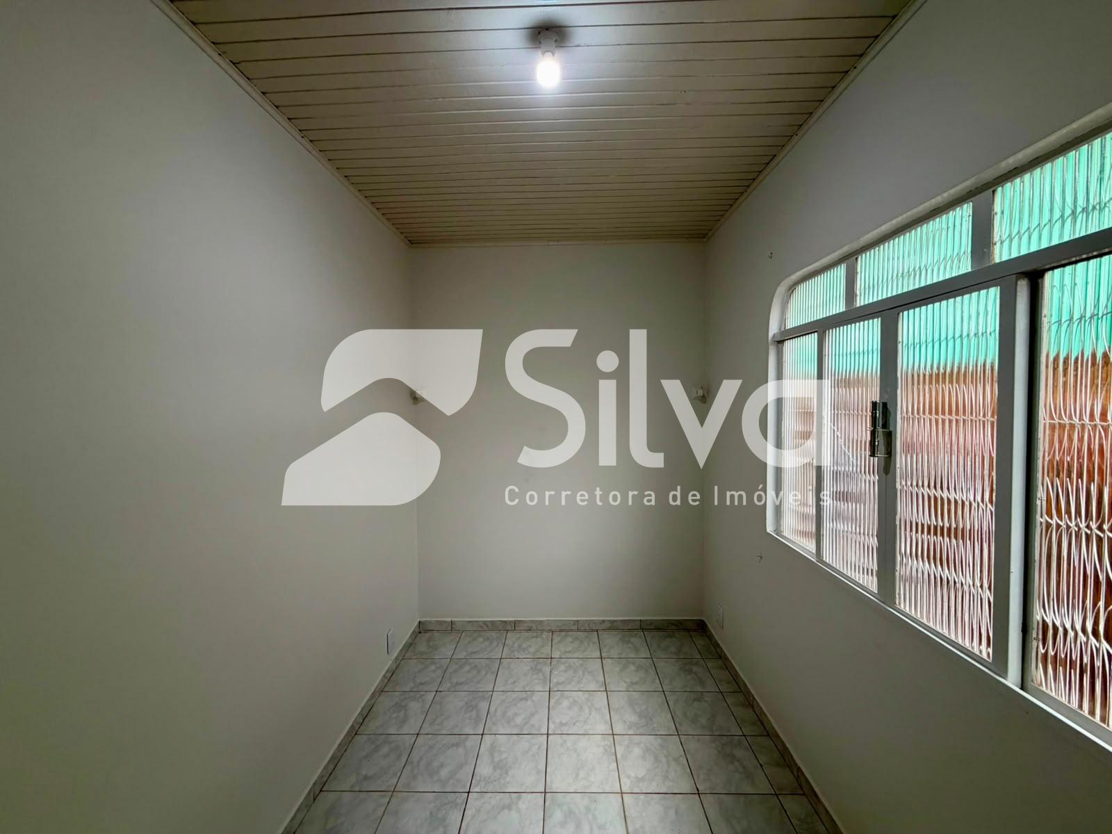 Casa para locação com 04 dormitórios - Centro Sul.