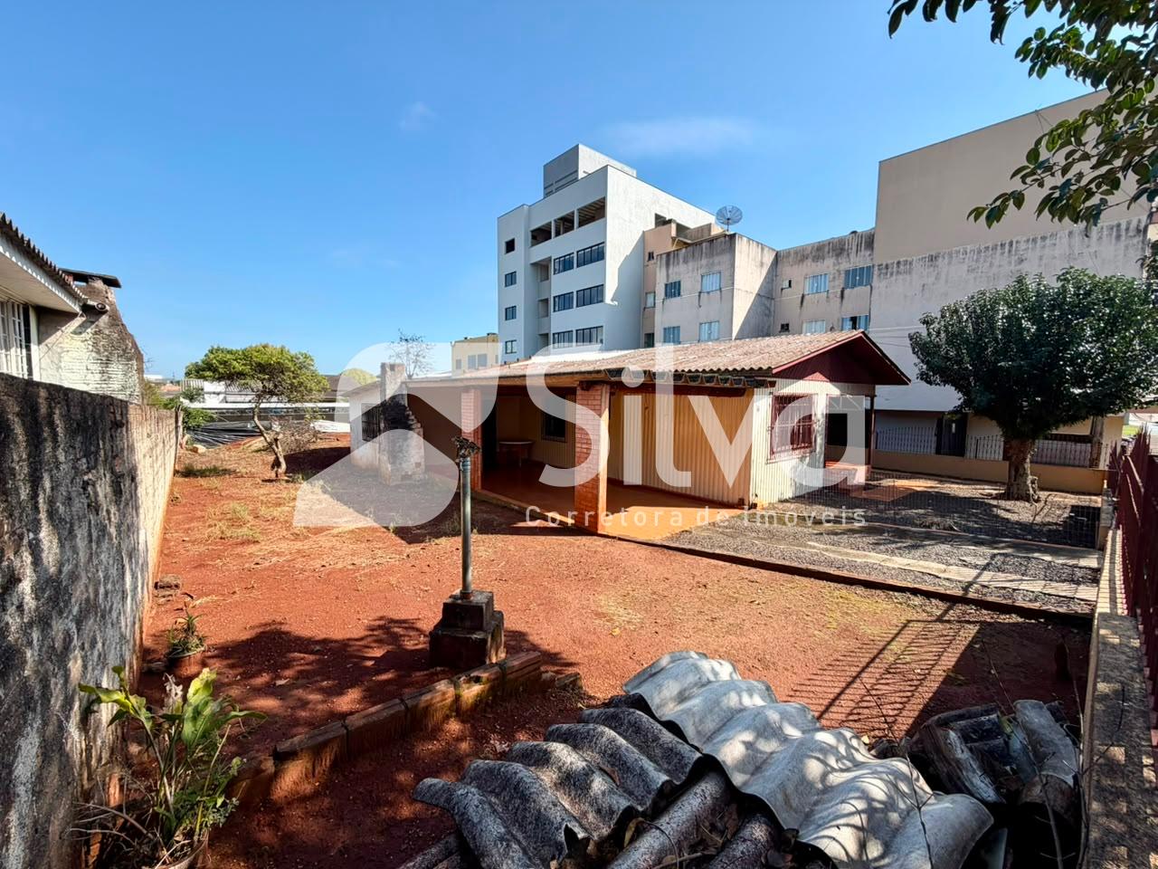 Casa a venda localizada no Bairro São Francisco de Assis, Dois...