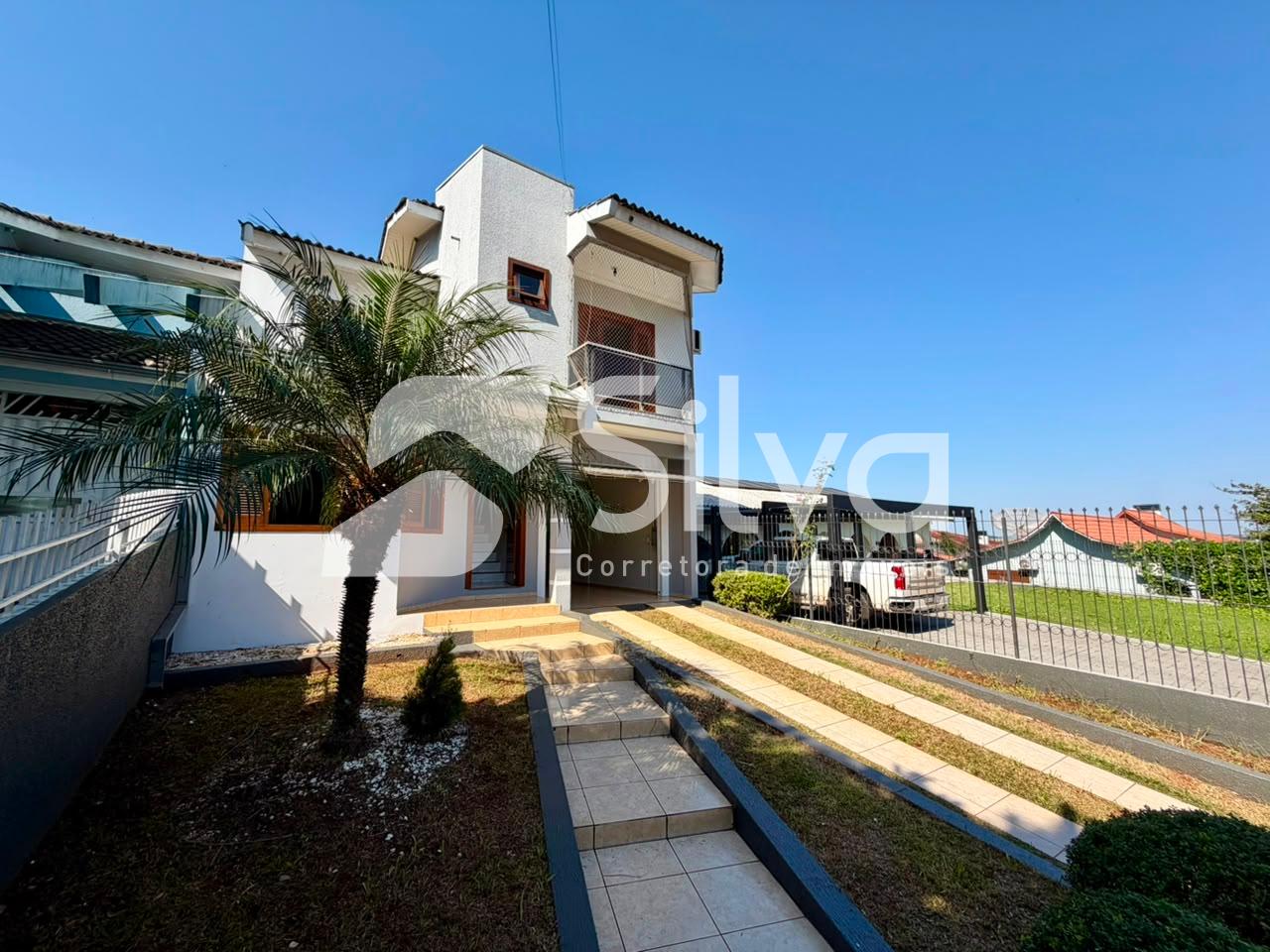 Sobrado a venda, localizado no Bairro Alto da Colina, Dois Vizinhos-PR.