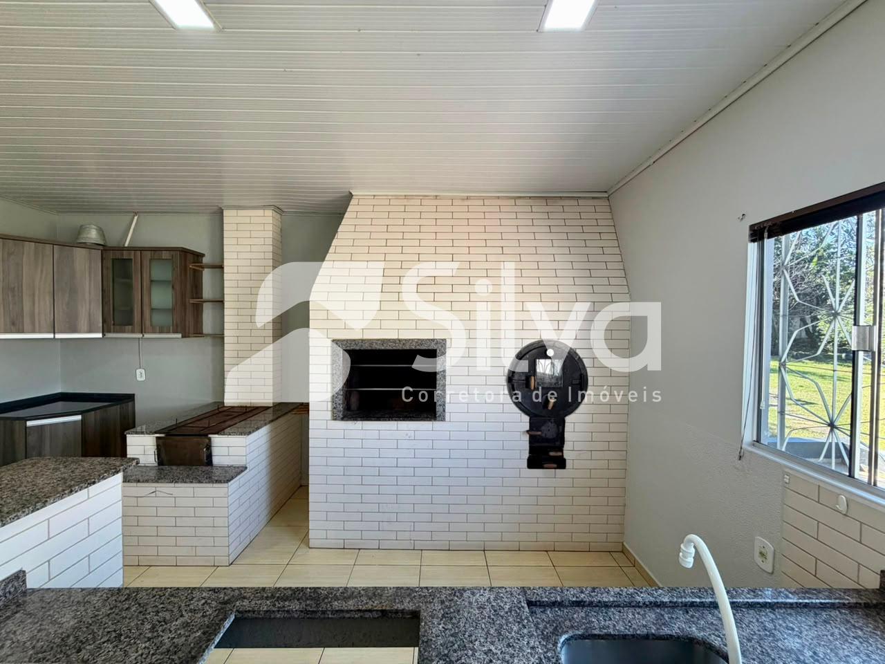Sobrado a venda, localizado no Bairro Alto da Colina, Dois Vizinhos-PR.