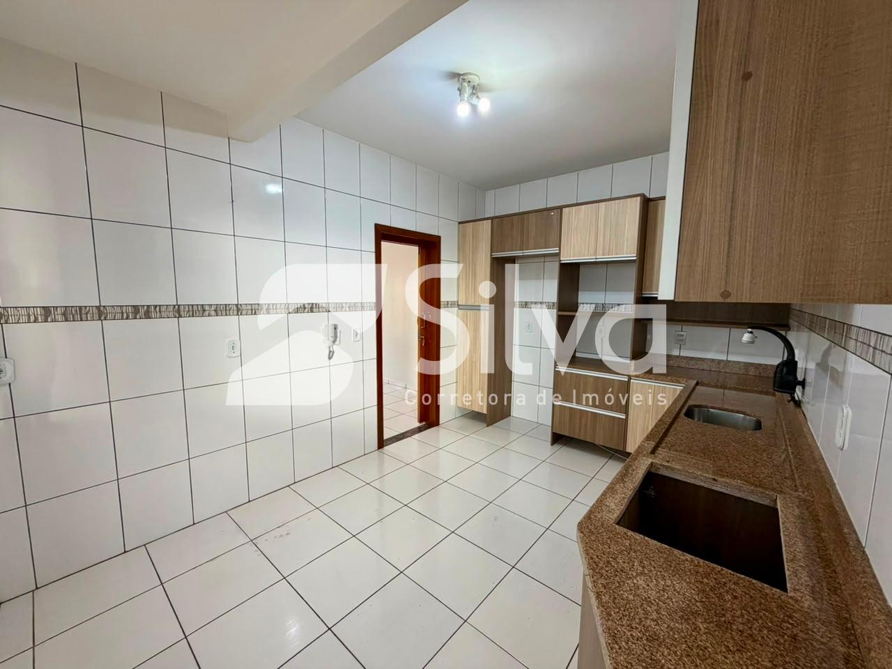 Sobrado a venda, localizado no Bairro Alto da Colina, Dois Vizinhos-PR.