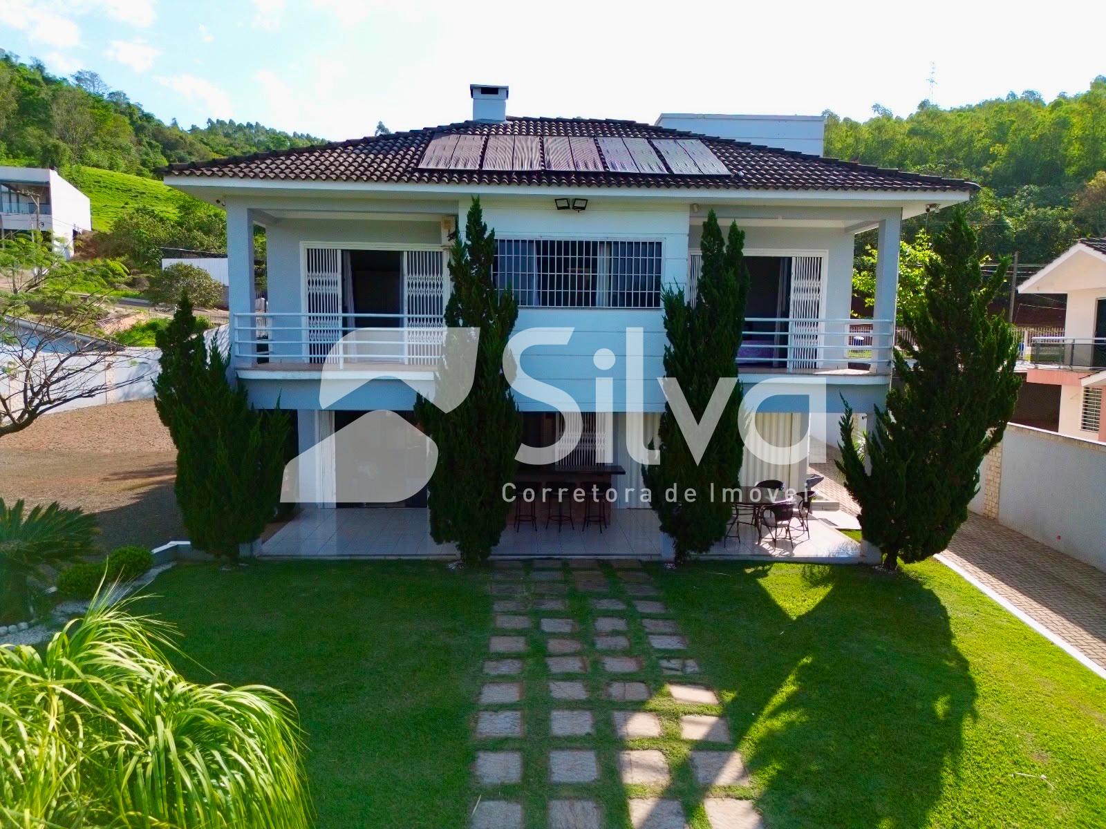 Casa a venda localizada no Alagado de Cruzeiro do Iguaçu-PR.