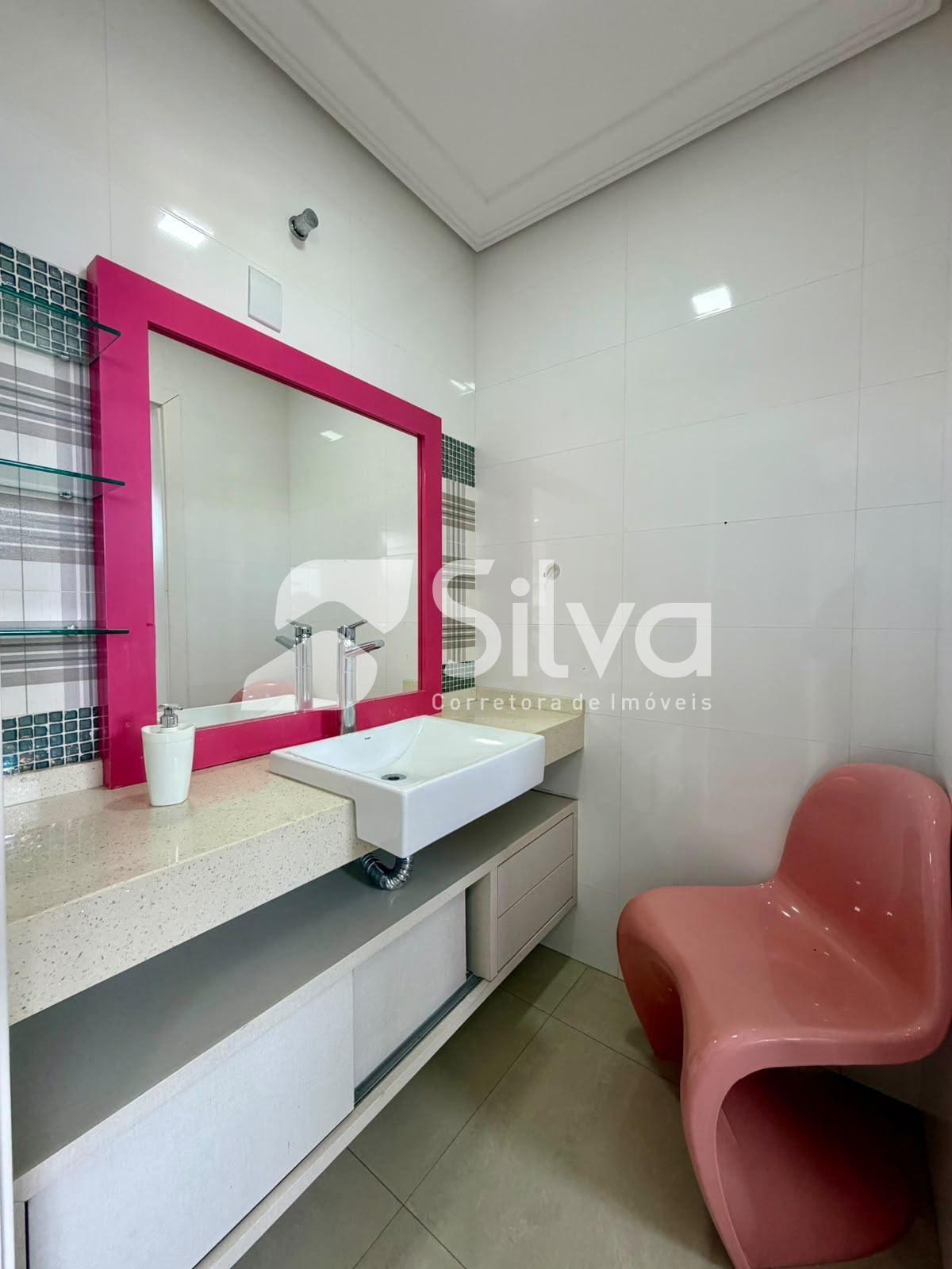 Apartamento para venda, localizado no Centro, Dois Vizinhos-PR.