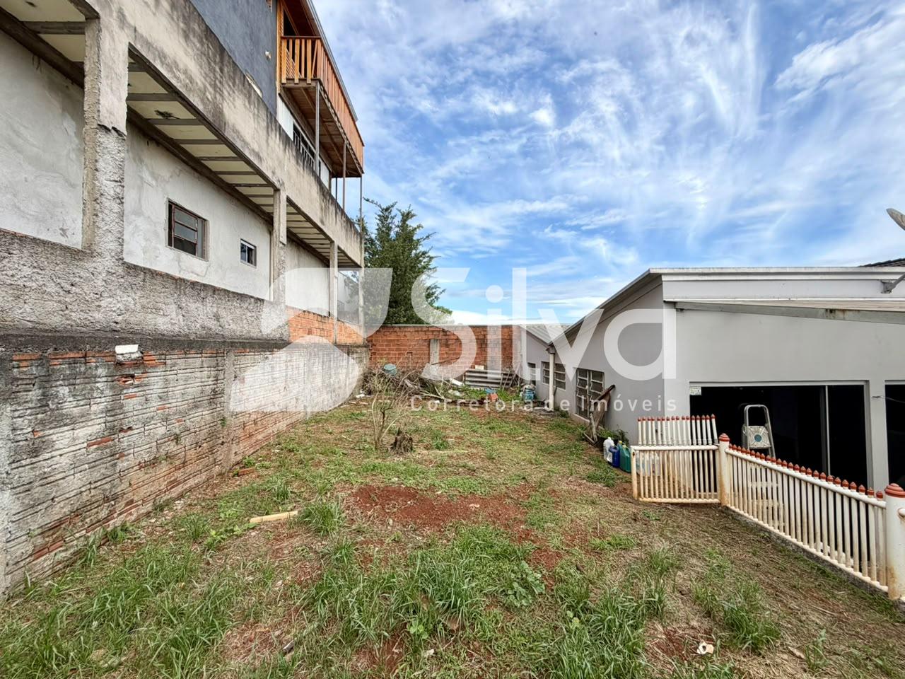 Casa venda localizada no Bairro das Torres, Dois Vizinhos-PR.