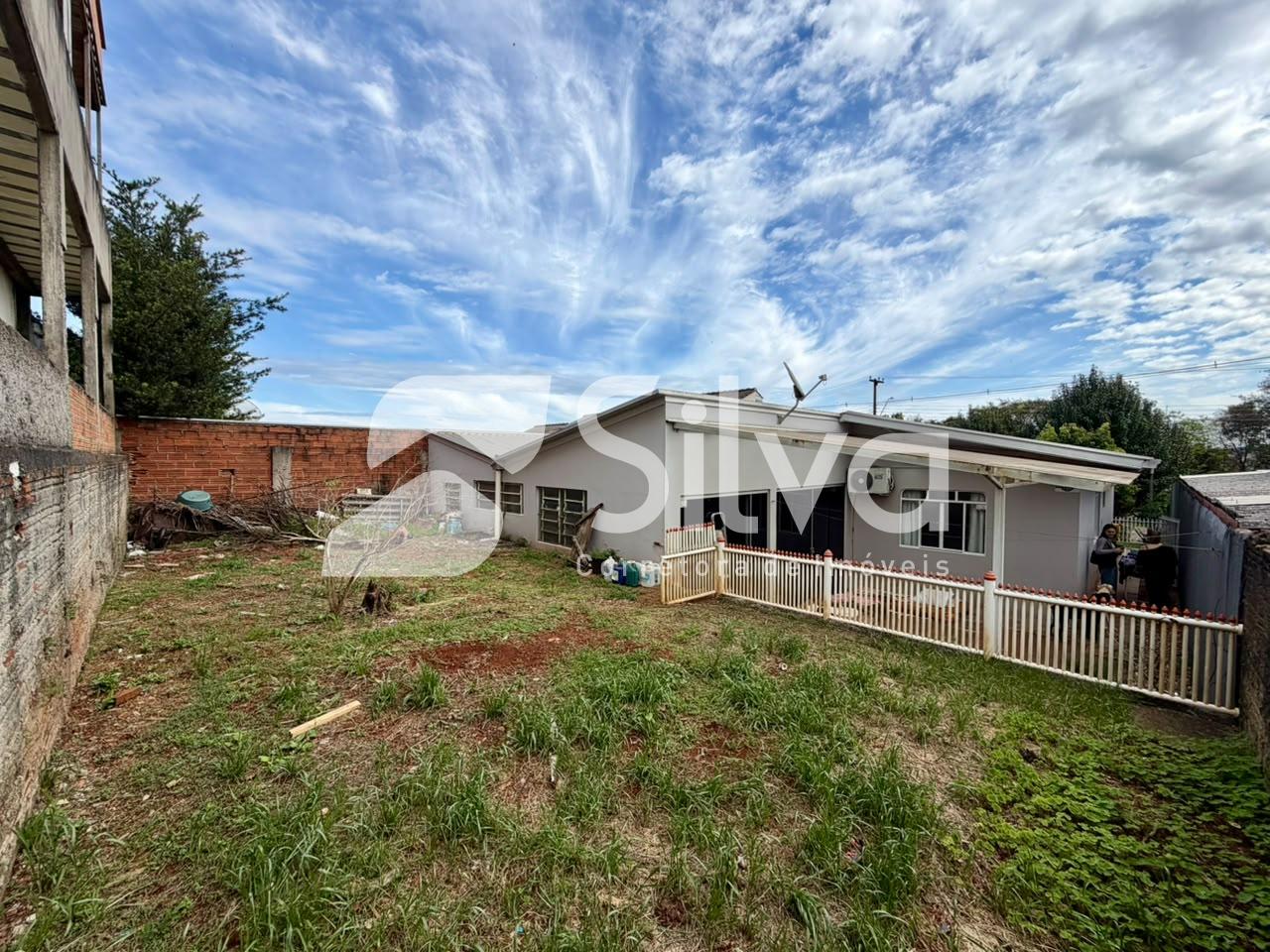 Casa venda localizada no Bairro das Torres, Dois Vizinhos-PR.