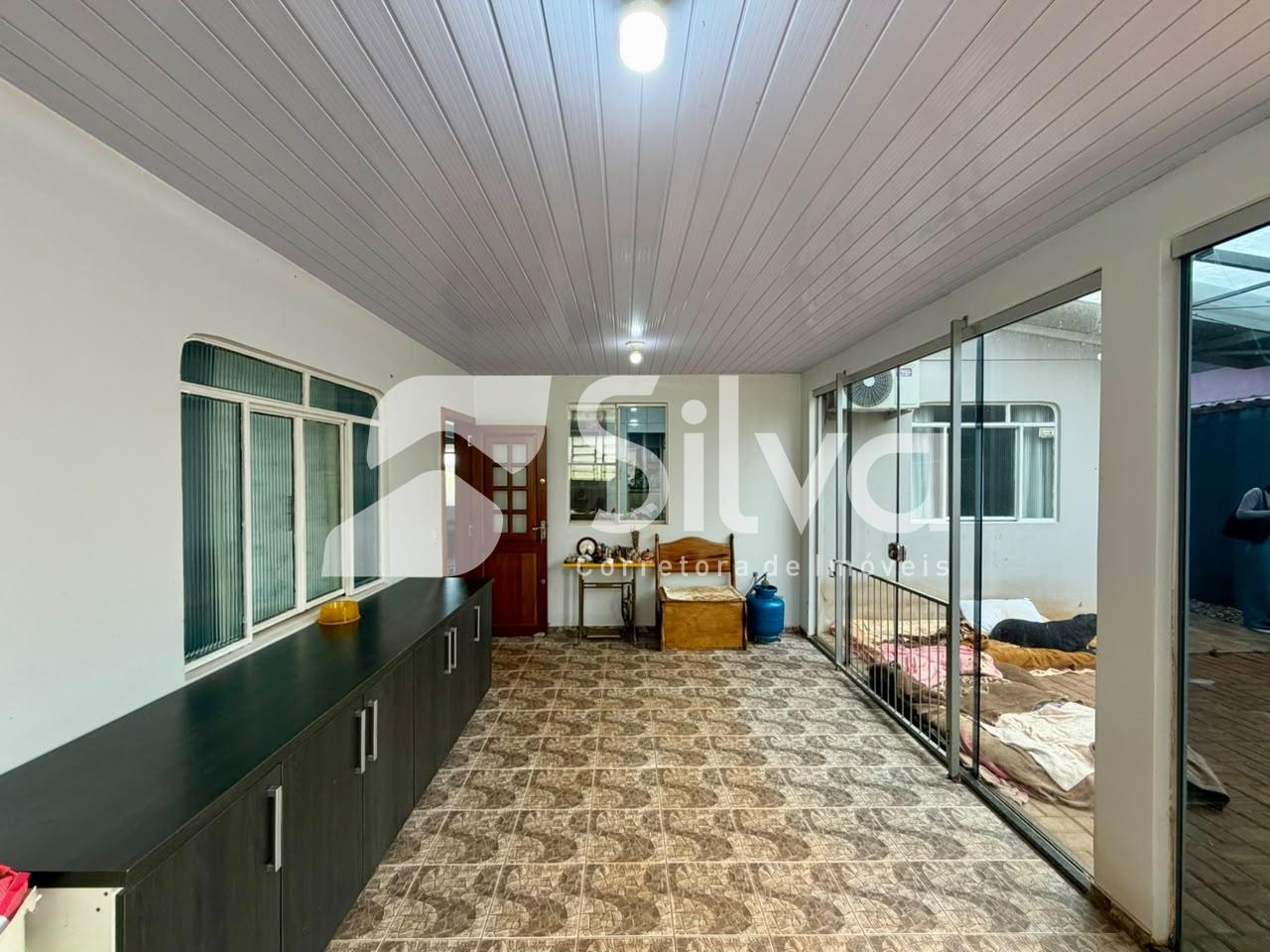 Casa venda localizada no Bairro das Torres, Dois Vizinhos-PR.