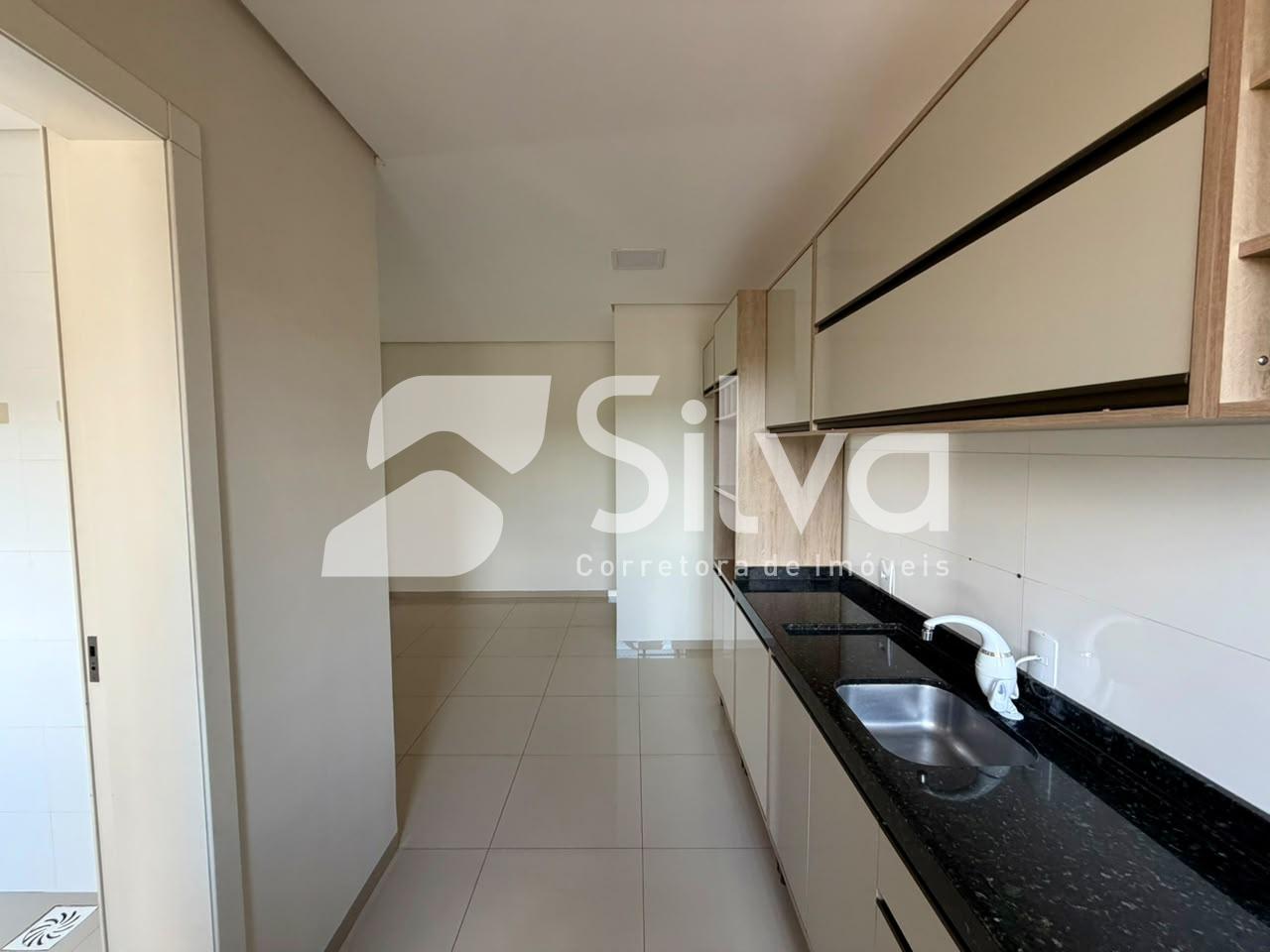 Apartamento para locao com 01 sute e 02 dormitrios - Centro Norte.