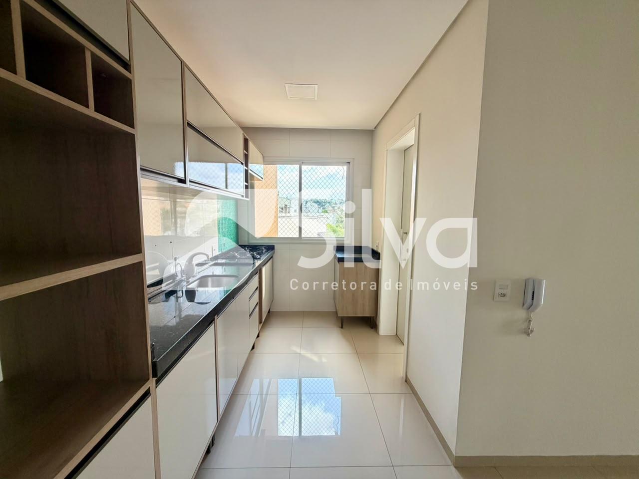 Apartamento para locação com 01 suíte e 02 dormitórios - Centr...