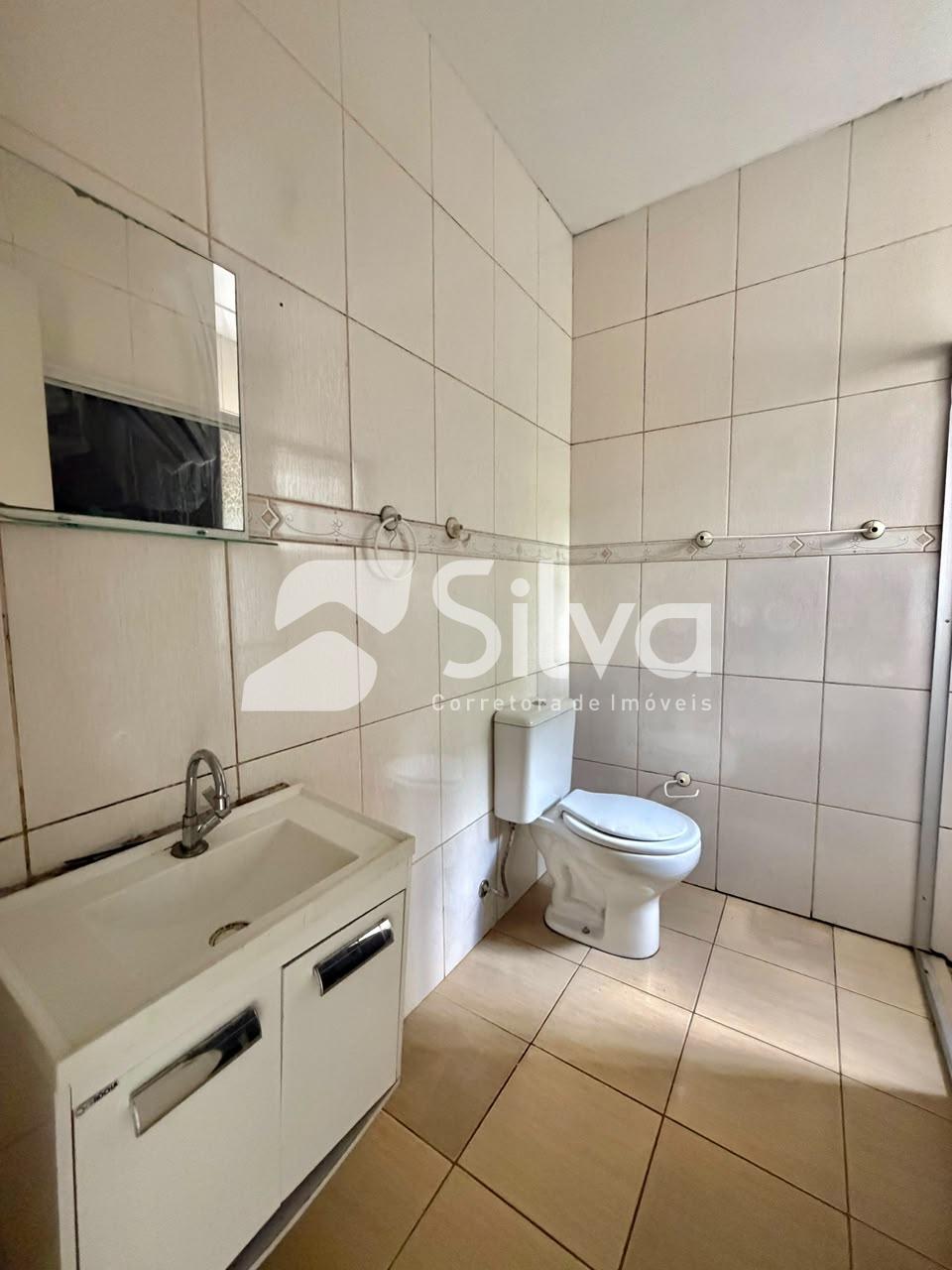 Casa de condomínio para locação com 01 suíte e 02 dormitórios - Centro Sul.