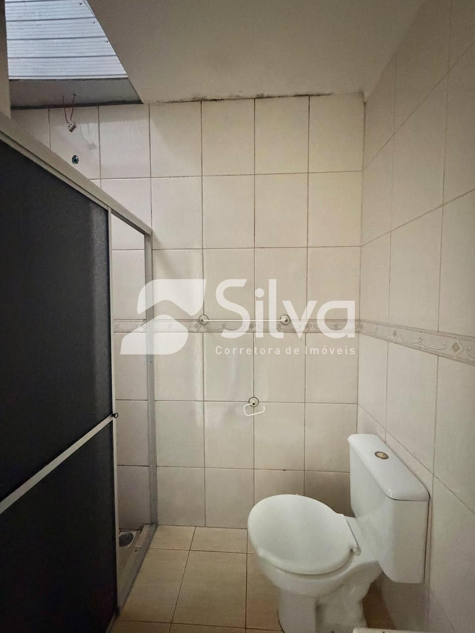 Casa de condomínio para locação com 01 suíte e 02 dormitórios - Centro Sul.