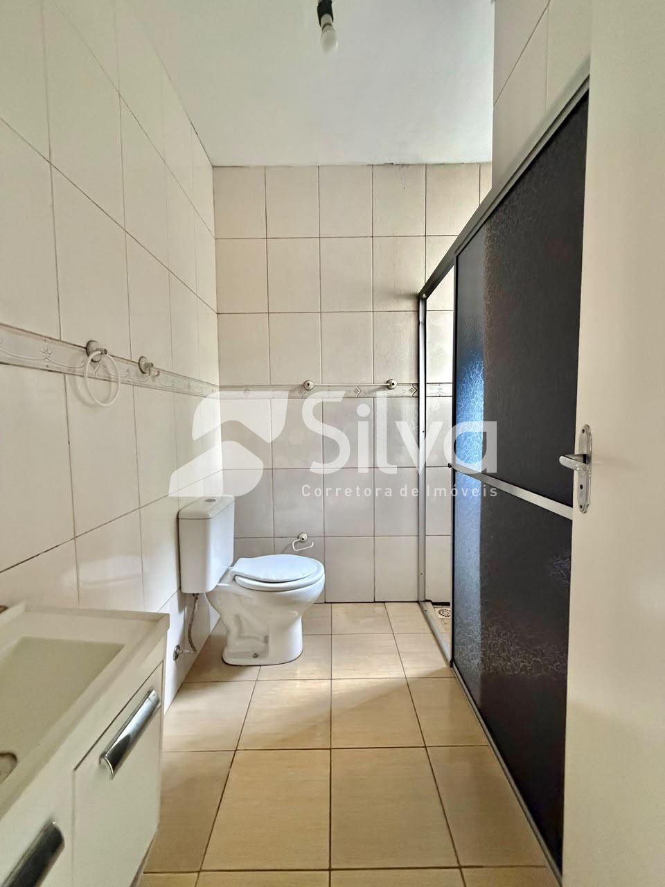 Casa de condomínio para locação com 01 suíte e 02 dormitórios - Centro Sul.